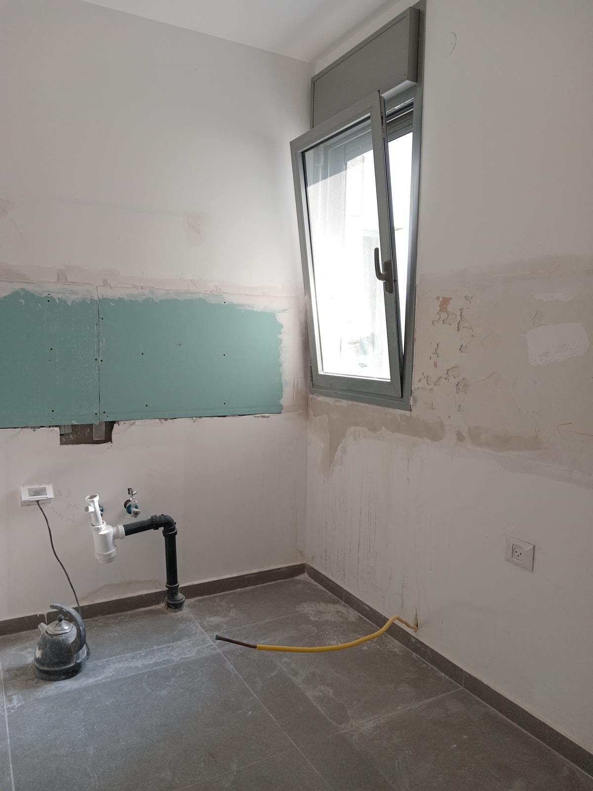 bathroom construction plumbing installation