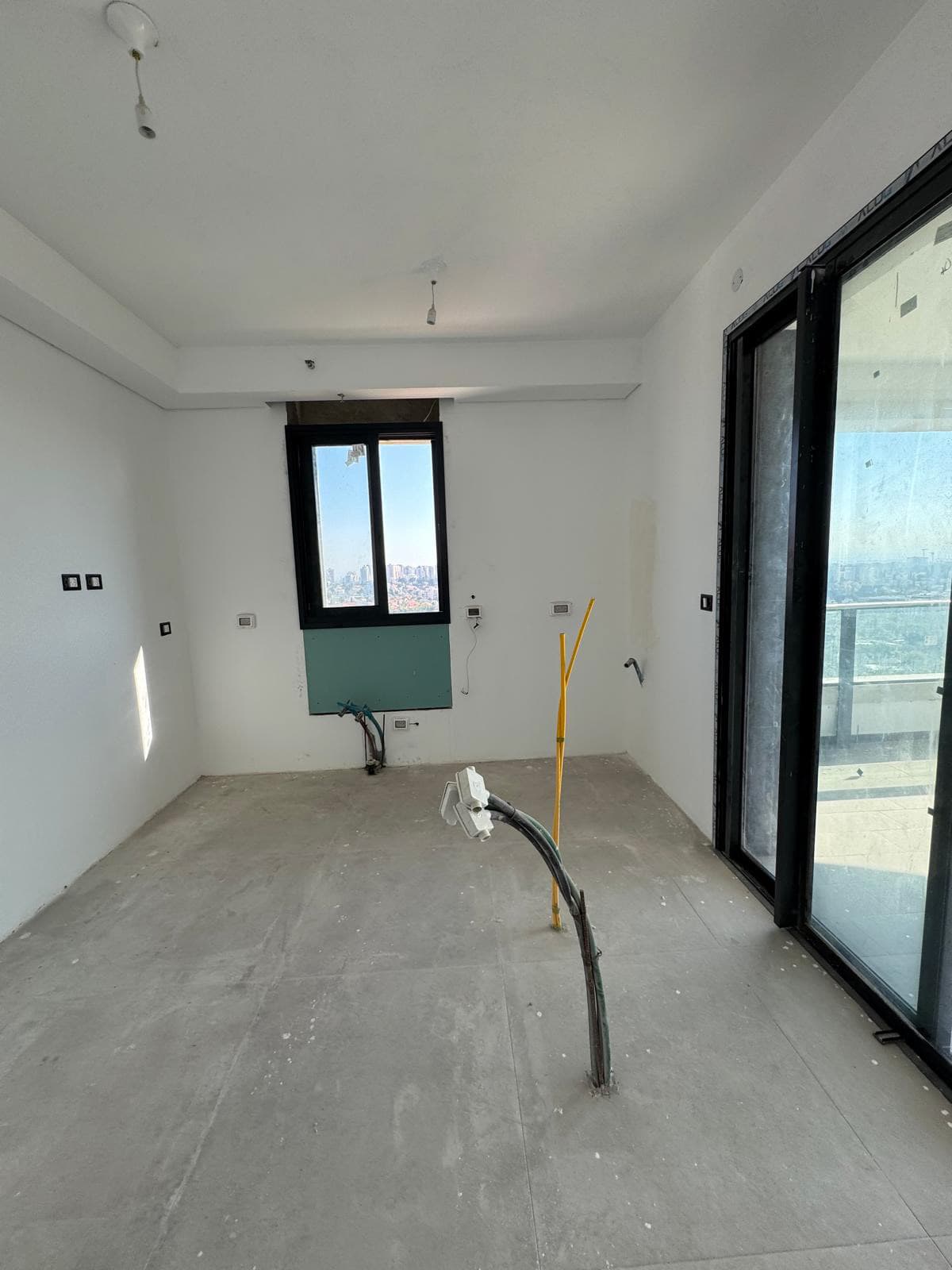 apartment under construction panoramic windows